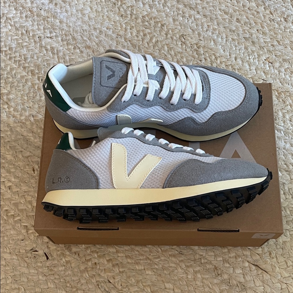 Veja Grey, Cream & Green Retro Runner Sneaker